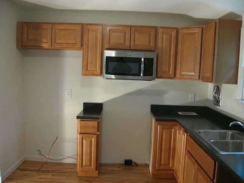 77 Glenbrook Road Warwick, RI 02889 - Photo 3 of 11 Kitchen.