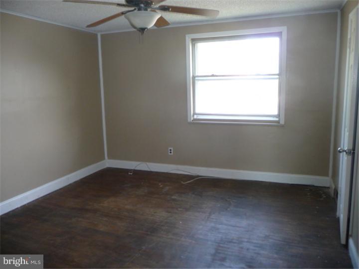 834 Grant Road Folcroft, PA 19032 - Photo 5 of 10 Bedroom - Main