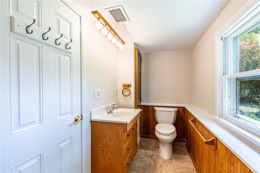 274 Parkview Drive Rochester, NY 14625 - Photo 22 of 41 Convenient bathroom lower level. New vinyl flooring.
