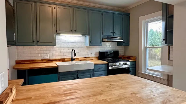 $329,900 | 1037 Cliff Street, Brookville, IN 47012