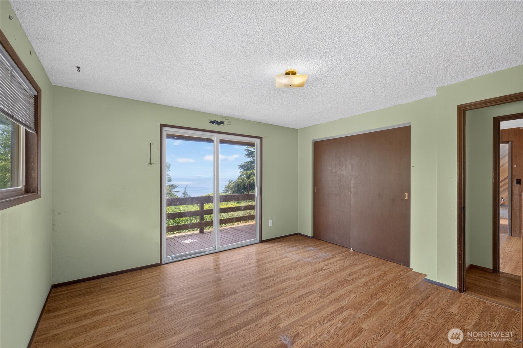 2452 Williams Road Oak Harbor, WA 98277 - Photo 14 of 35