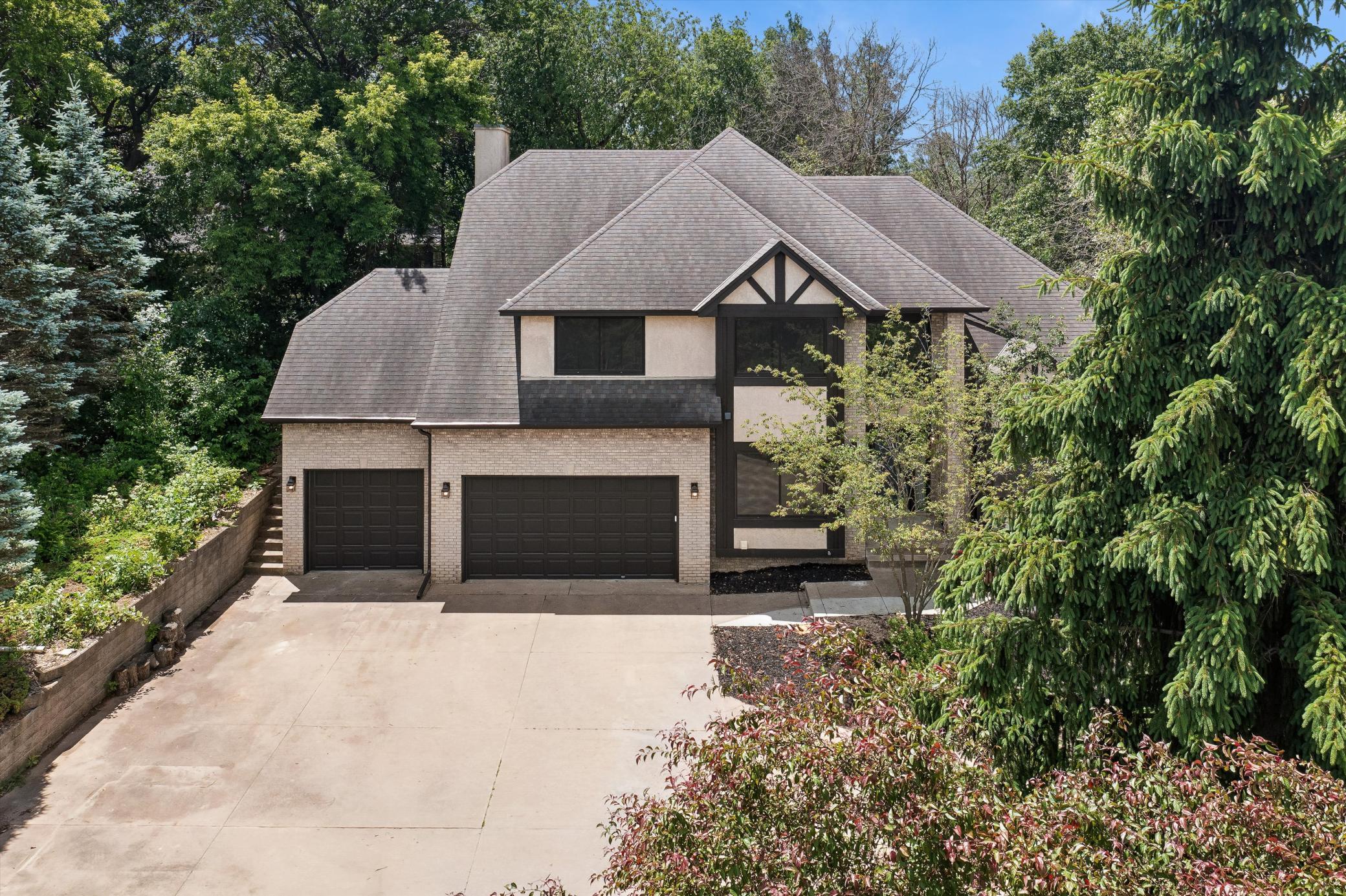 740 Mendota Heights Road Mendota Heights, MN 55120 - Photo 4 of 40