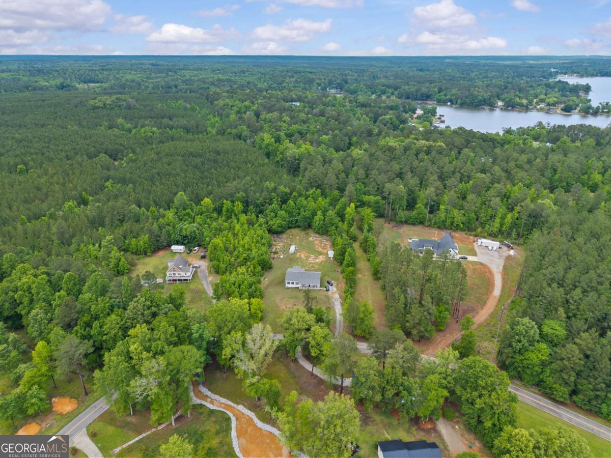 153 Twisting Hill Road Eatonton, GA 31024 - Photo 10 of 35