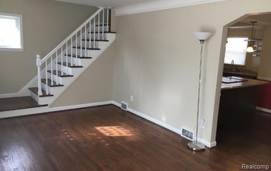 1218 Hampton Road Grosse Pointe Woods, MI 48236 - Photo 12 of 19