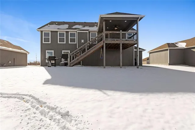 $410,000 | 2805 East Cedar Place, Tonganoxie, KS 66086