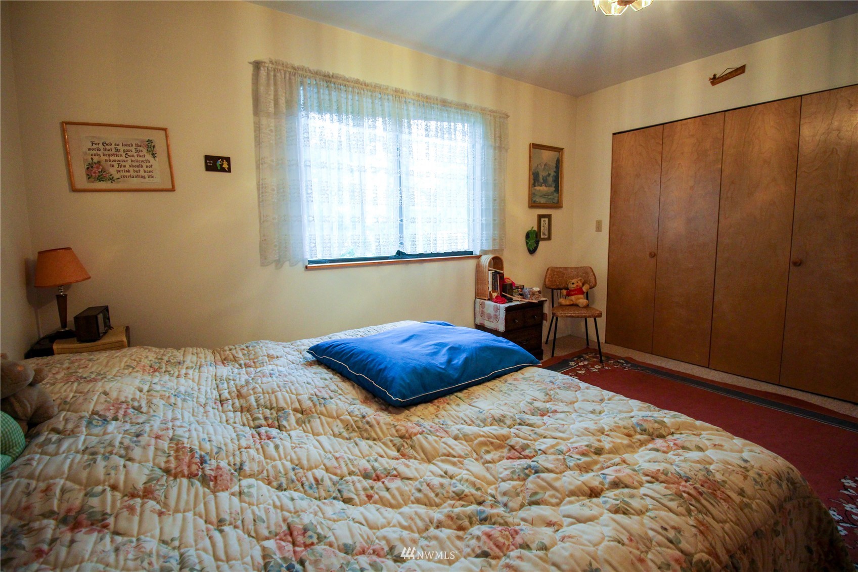 8014 Valley View Road Custer, WA 98240 - Photo 15 of 28 a bedroom with a bed and a window
