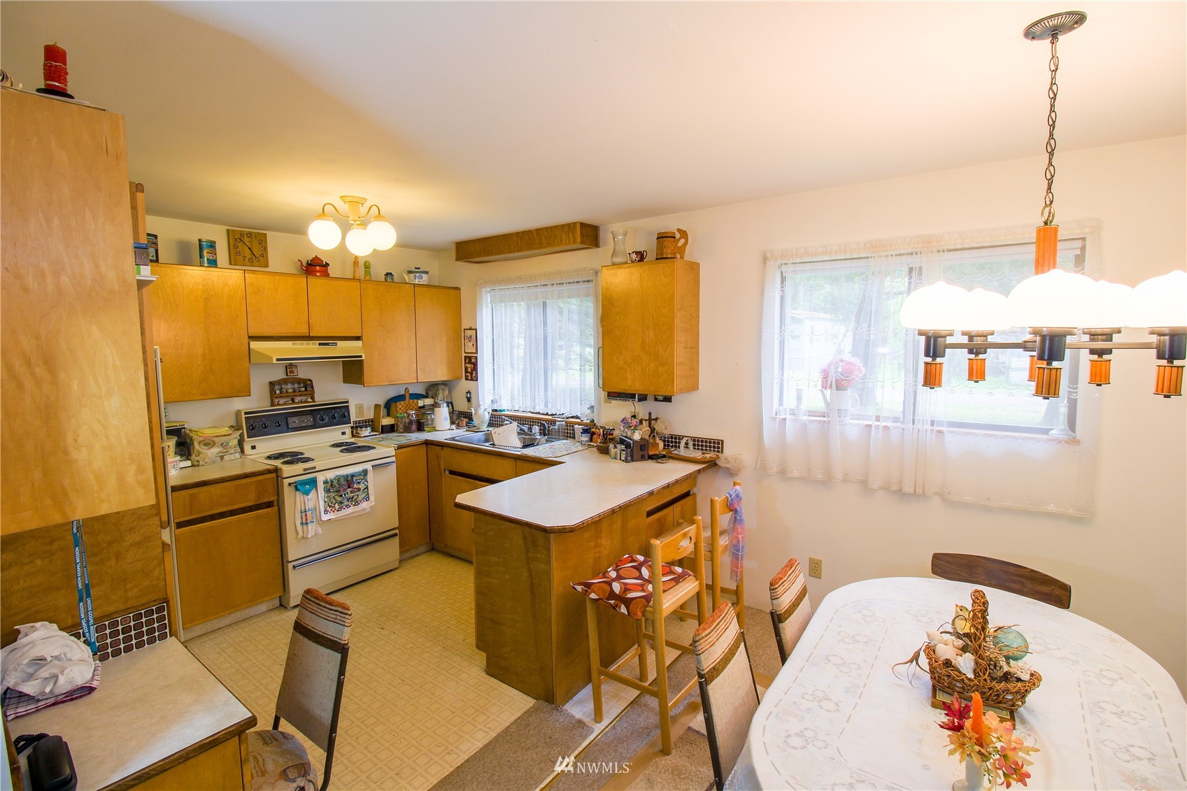 8014 Valley View Road Custer, WA 98240 - Photo 3 of 28 a kitchen with a sink appliances and cabinets