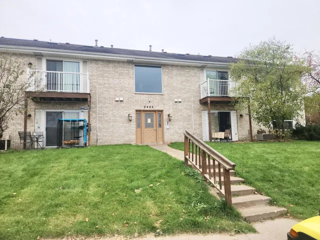$1,595 | 2463 Cochrane Drive, Unit F, Woodbury, MN 55125