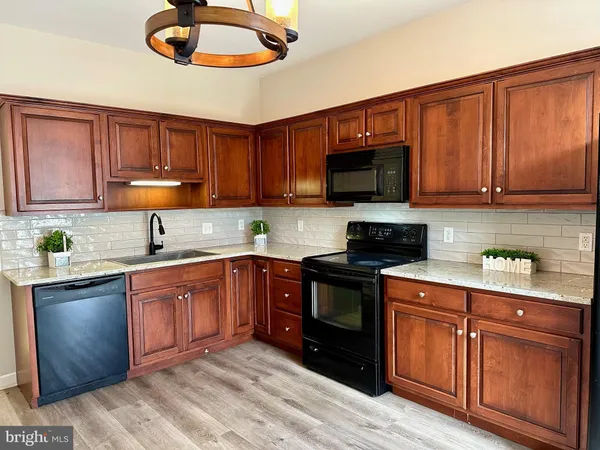 $2,495 | 207 Springmont Drive, Reading, PA 19610