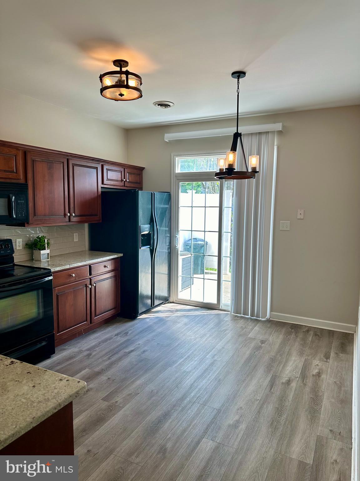 207 Springmont Drive Reading, PA 19610 - Photo 6 of 14