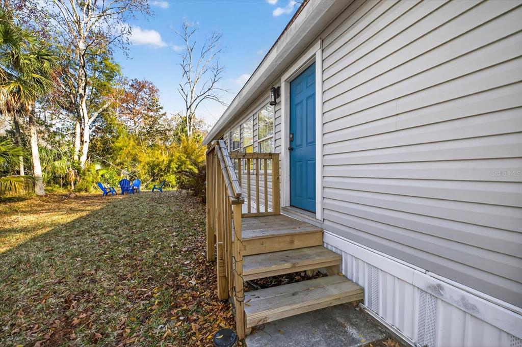 7286 Aberdeen Court Weeki Wachee, FL 34607 - Photo 28 of 37 a view of outdoor space and deck