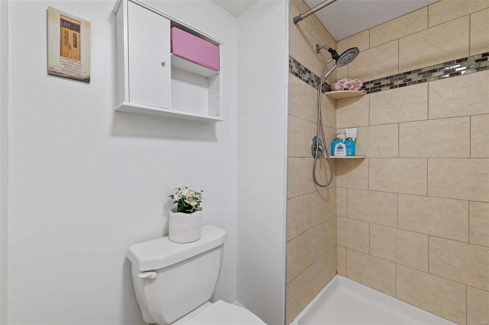 1660 Blue Ridge Drive, Unit B St. Louis, MO 63125 - Photo 20 of 22