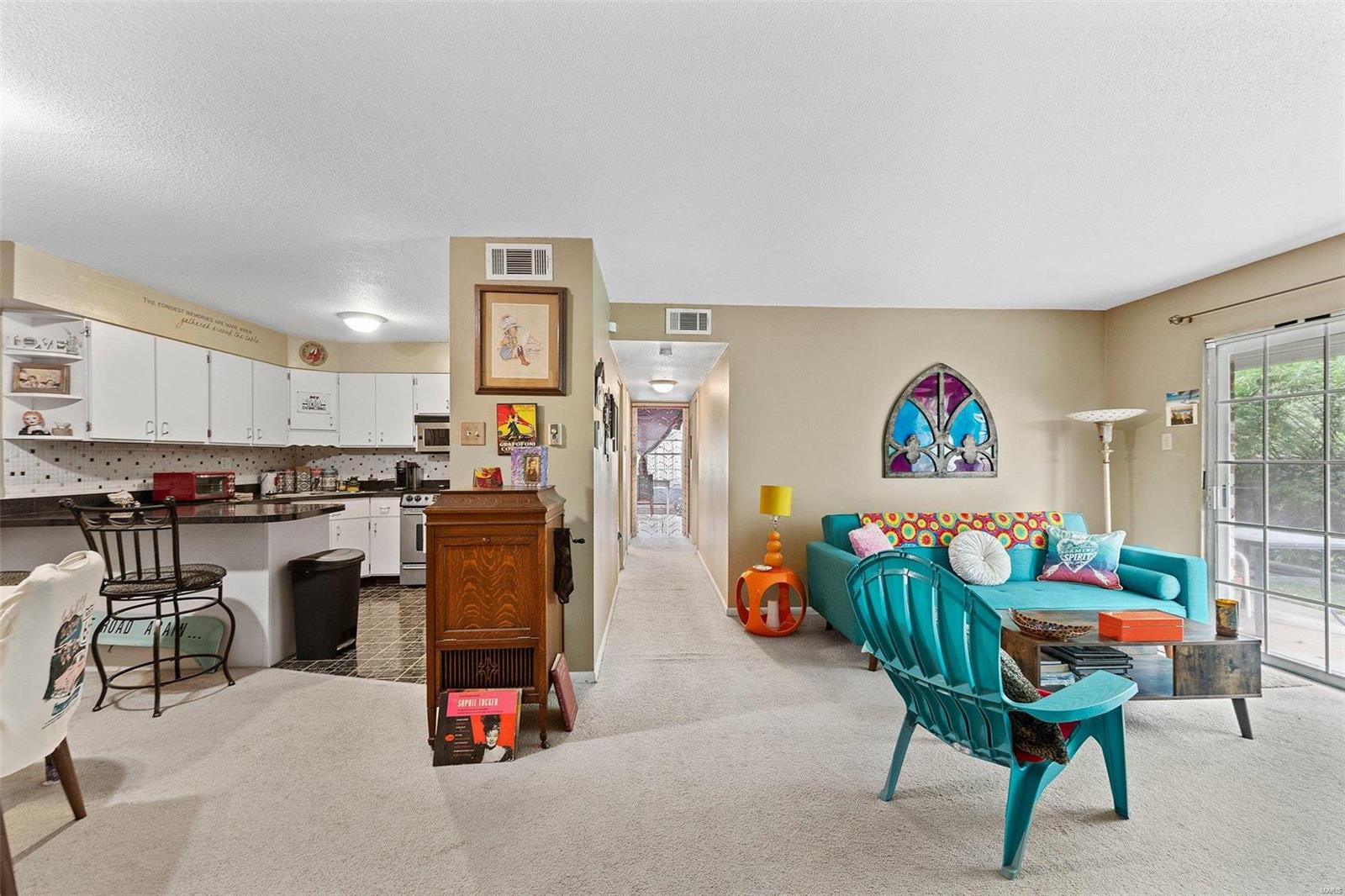 1660 Blue Ridge Drive, Unit B St. Louis, MO 63125 - Photo 5 of 22