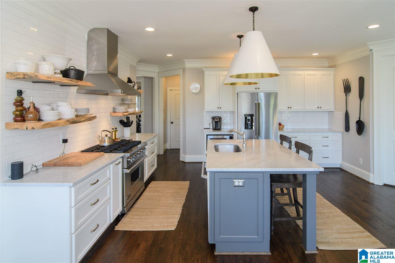 2014 Springhill Court Birmingham, AL 35242 - Photo 12 of 50