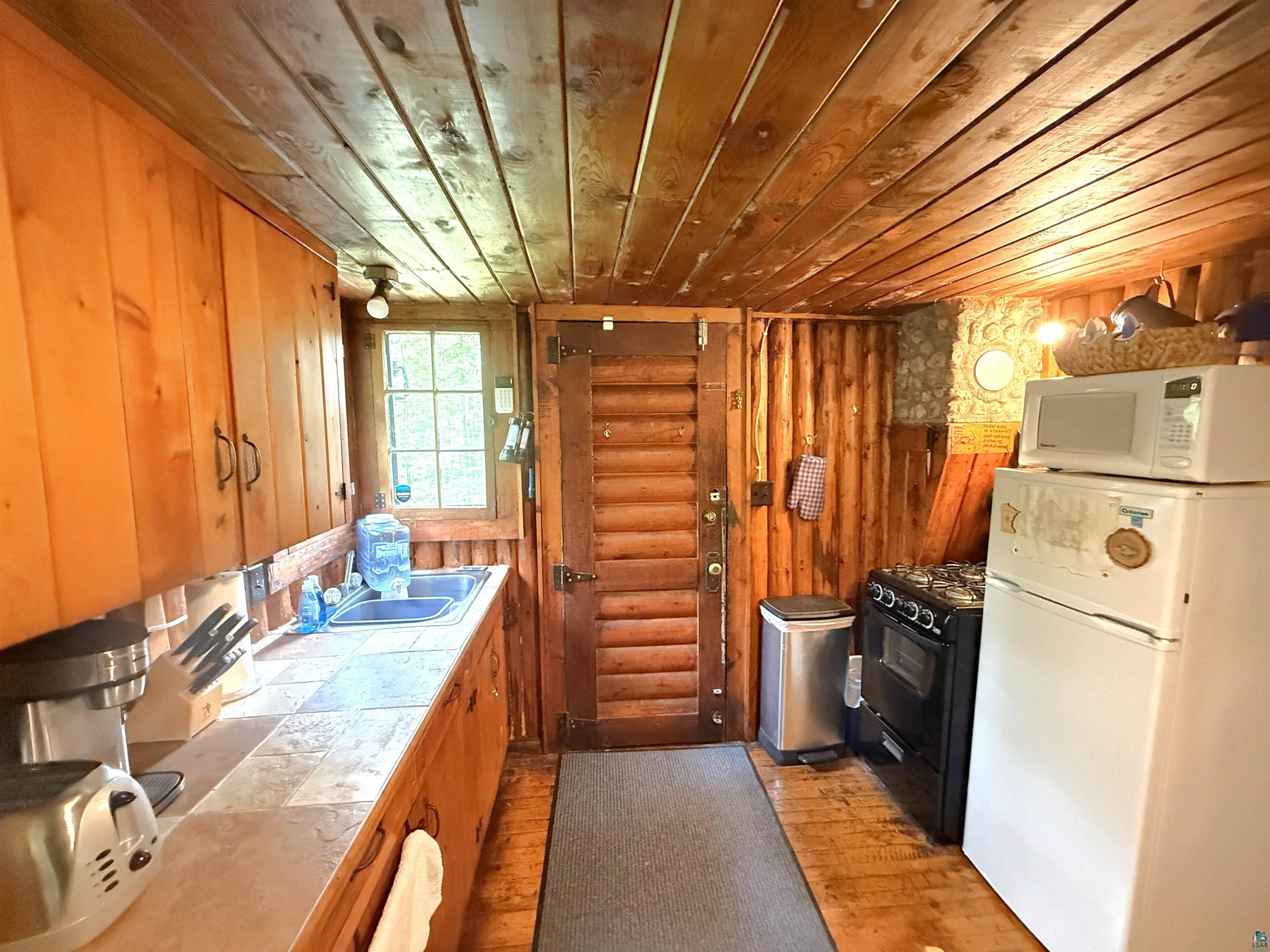 5209 Klinker Road Silver Bay, MN 55614 - Photo 5 of 29