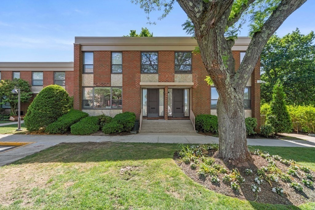 139 Perkins Street, Unit 139 Boston, MA 02130 - Photo 2 of 24