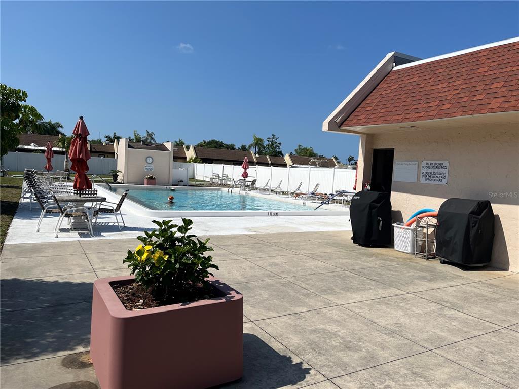 519 Albee Farm Road, Unit 303 Venice, FL 34285 - Photo 29 of 58 a view of a house with sitting area