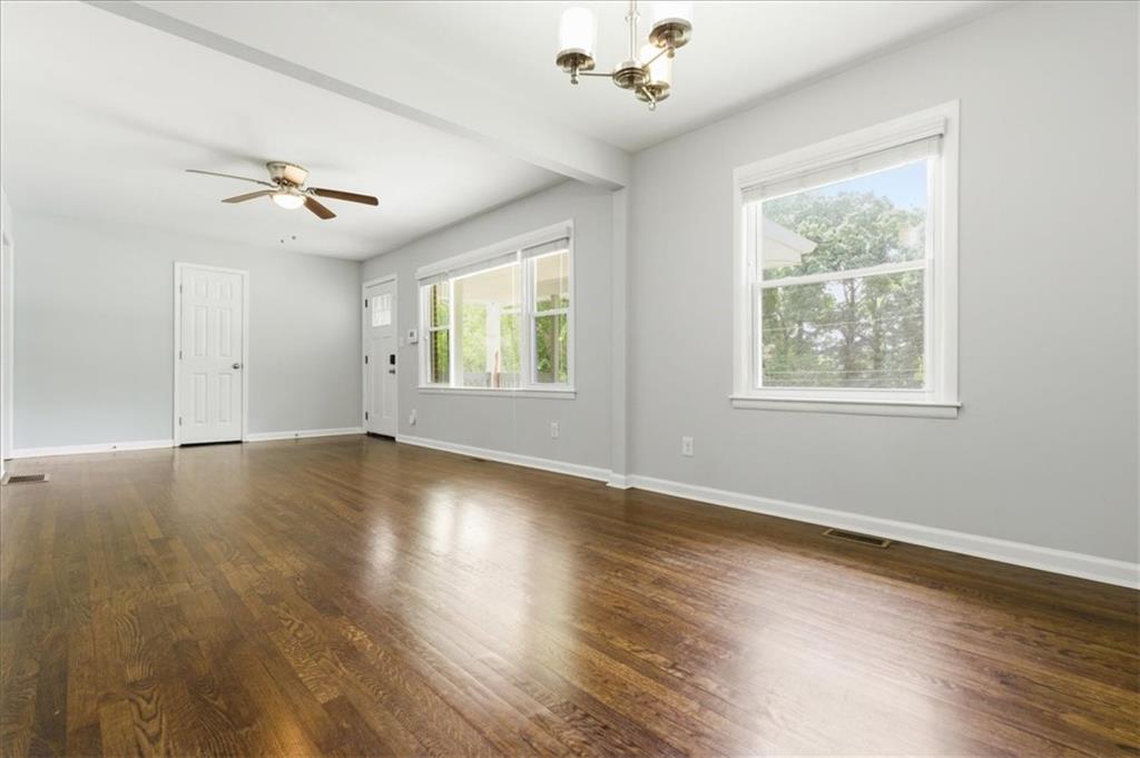 2705 Lincoln Court Northwest Atlanta, GA 30318 - Photo 8 of 25