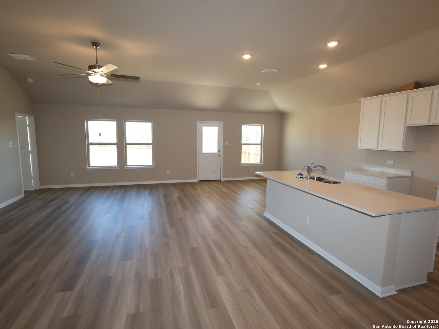 8708 Rucker Pond Trail San Antonio, TX 78252 - Photo 7 of 32