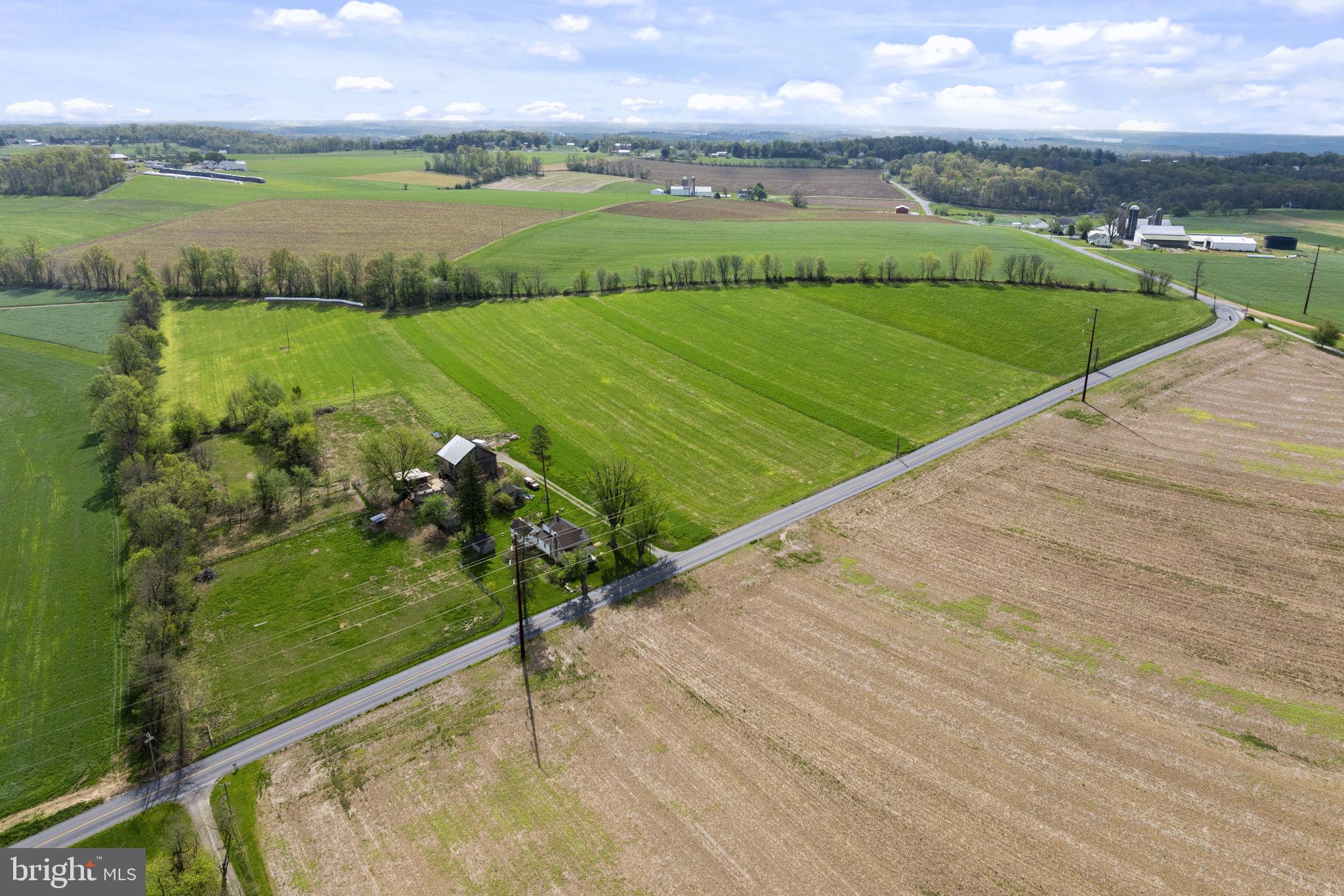 749 Hilldale Road Holtwood, PA 17532 - Photo 2 of 23