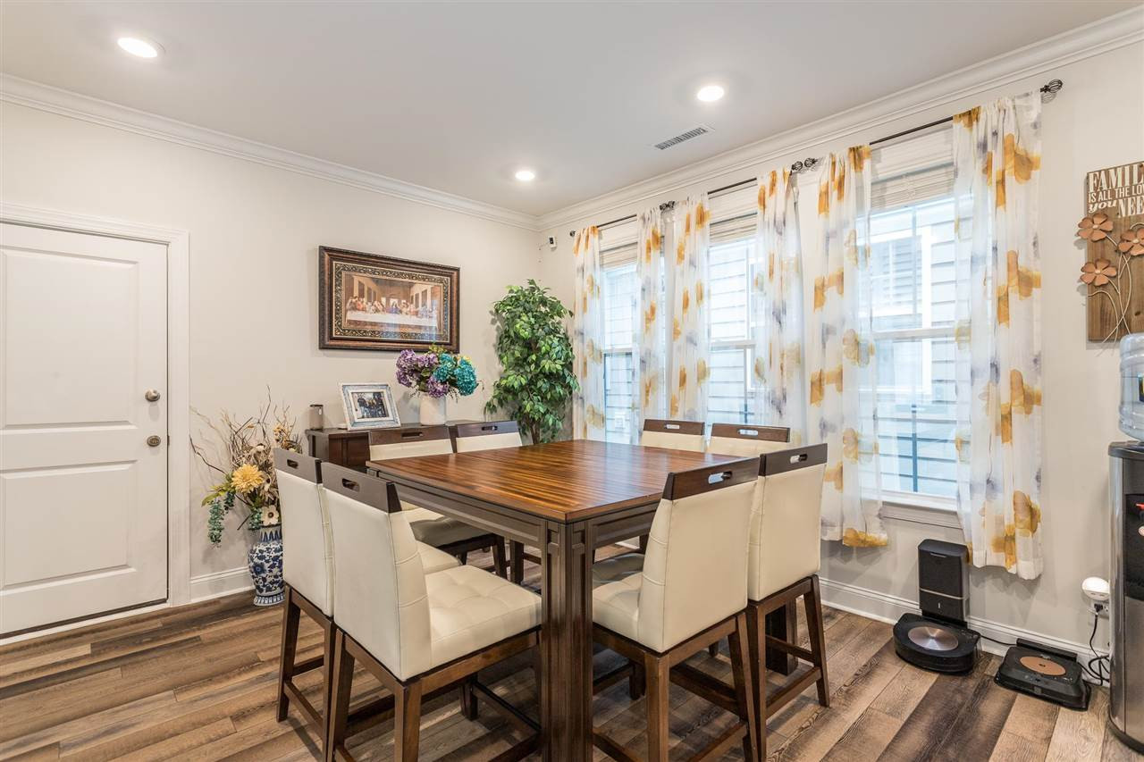 5121 Influence Way Raleigh, NC 27616 - Photo 7 of 28 Dining Area