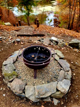 a picture of water fountain