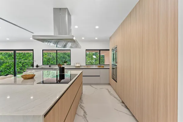 $2,495,000 | 19731 Northeast 24th Avenue, Miami, FL 33180