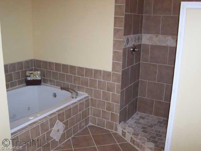 6918 Cedar Square Road Archdale, NC 27263 - Photo 5 of 8 Other. Master Bath