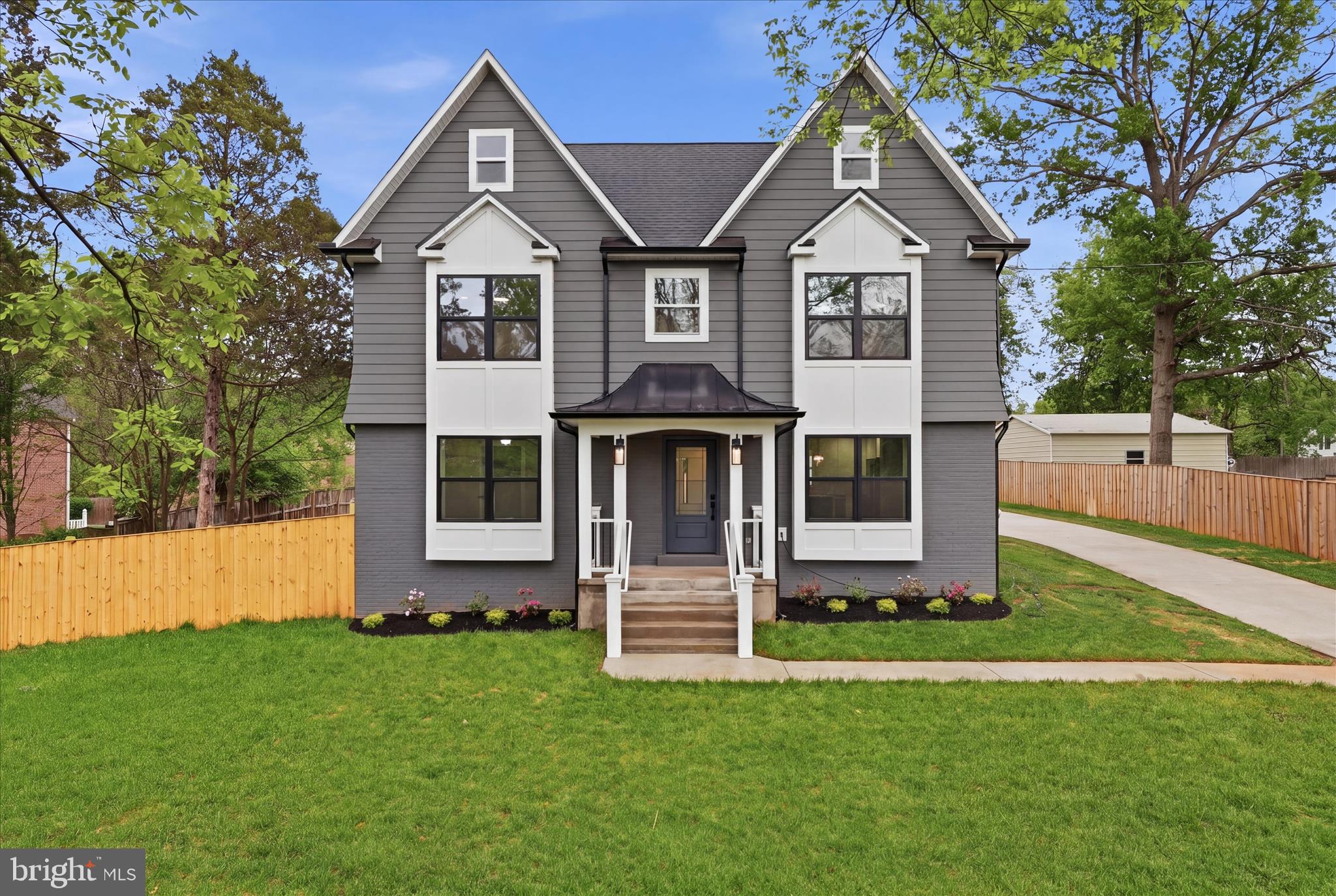 8323 Rolling Road Manassas, VA 20110 - Photo 4 of 47