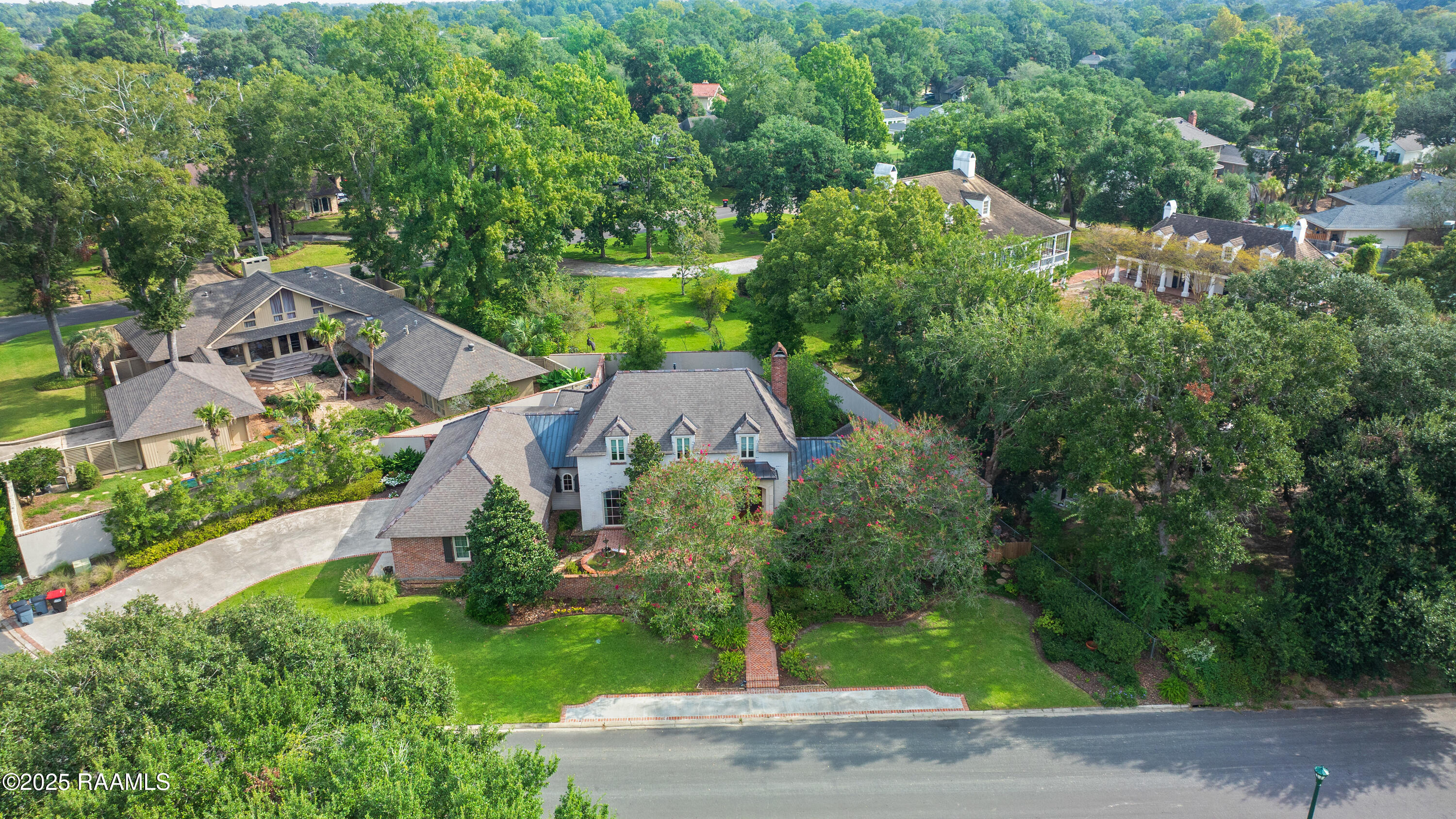 320 Kings Road Lafayette, LA 70503 - Photo 45 of 52 Front