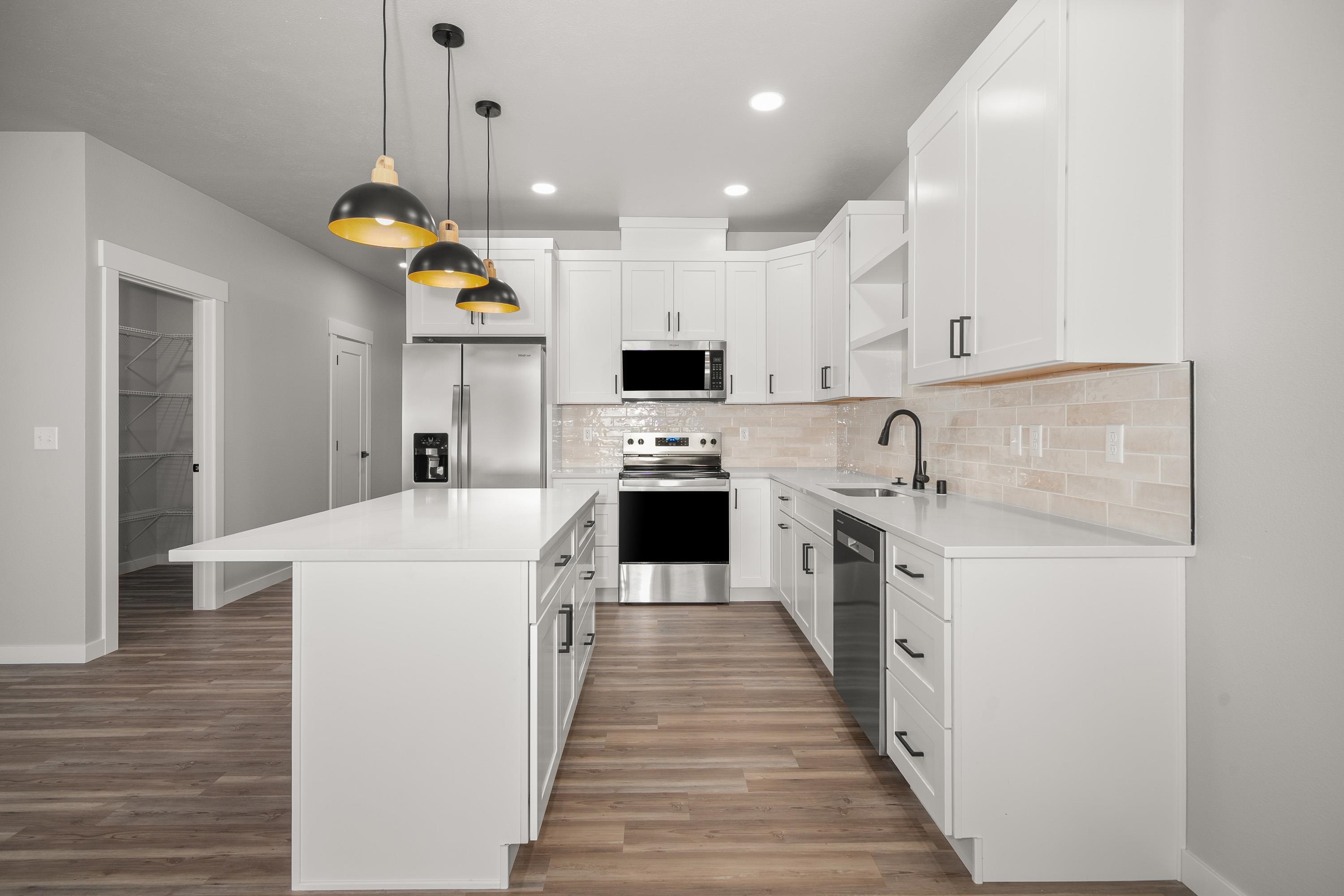 2011 East Longfellow Avenue Spokane, WA 99207 - Photo 15 of 40