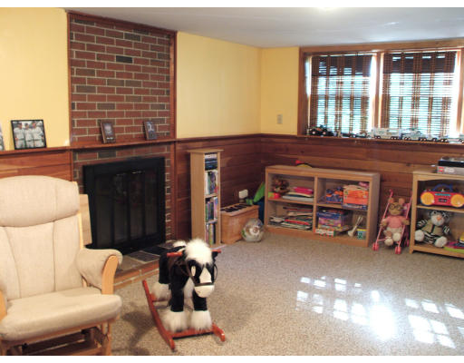 119 Cedar Road Longmeadow, MA 01106 - Photo 5 of 5