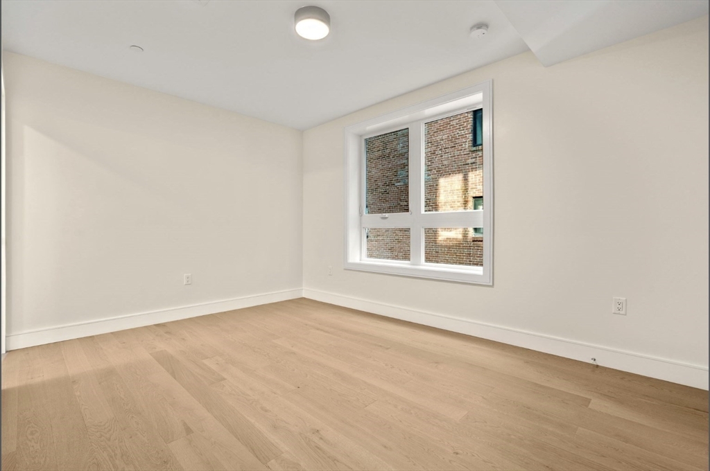 301 Border Street, Unit 402 Boston, MA 02128 - Photo 13 of 31