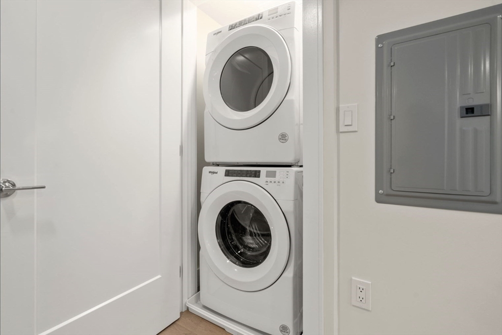 301 Border Street, Unit 402 Boston, MA 02128 - Photo 22 of 31