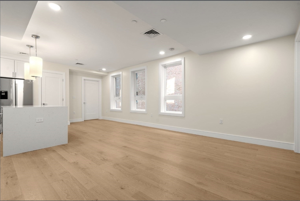 301 Border Street, Unit 402 Boston, MA 02128 - Photo 6 of 31