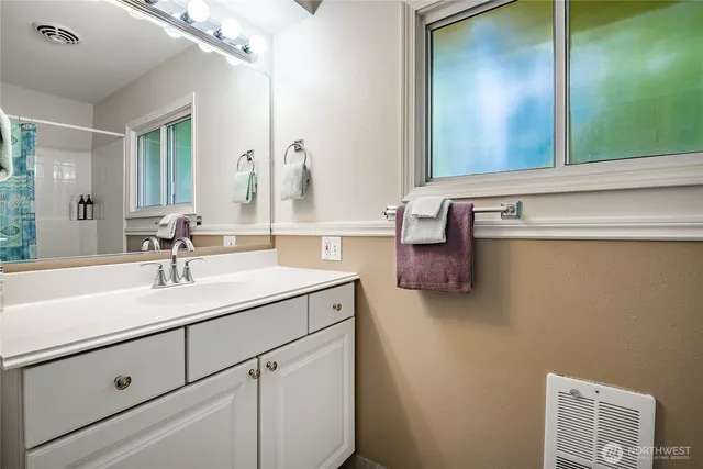 $925,000 | 6887 Holeman Avenue, Blaine, WA 98230