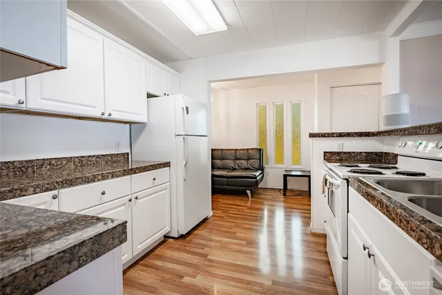 $925,000 | 6887 Holeman Avenue, Blaine, WA 98230