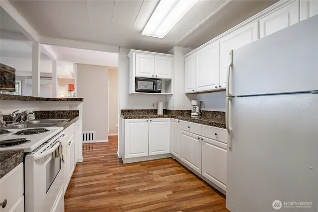 $925,000 | 6887 Holeman Avenue, Blaine, WA 98230