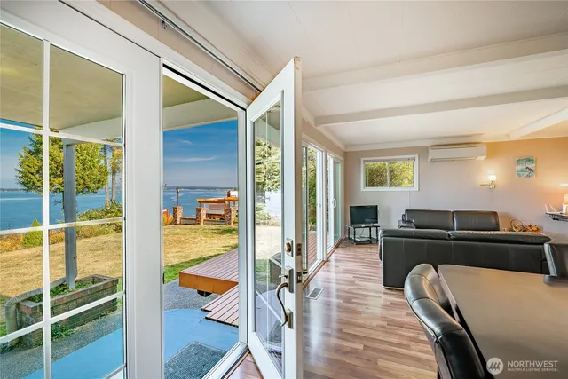 $925,000 | 6887 Holeman Avenue, Blaine, WA 98230