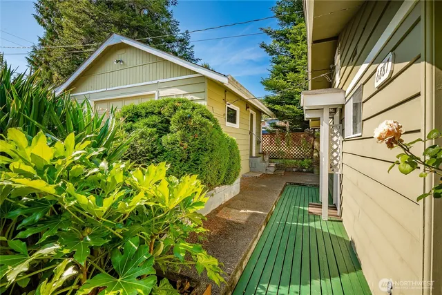 $925,000 | 6887 Holeman Avenue, Blaine, WA 98230