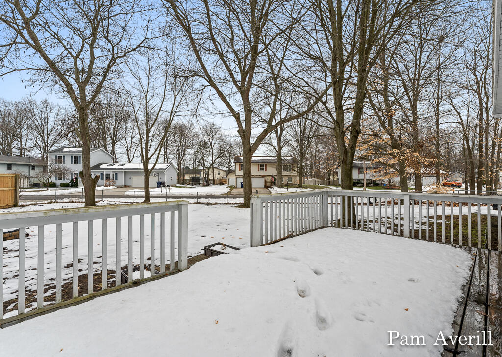 2133 Jensen Road Muskegon, MI 49444 - Photo 9 of 45 2133JensenRd05Lores