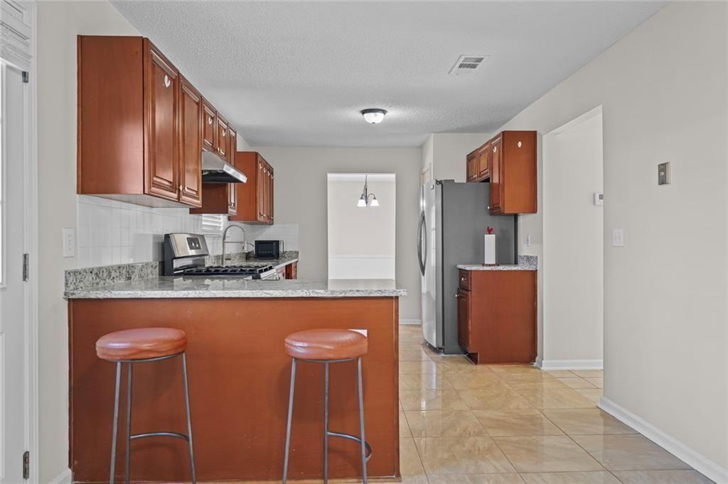 2320 Highbank Court Decatur, GA 30035 - Photo 7 of 27