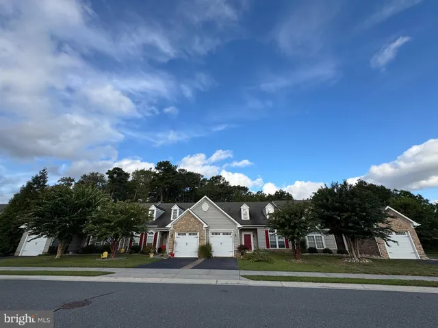 $425,000 | 37496 Oliver Drive, Selbyville, DE 19975