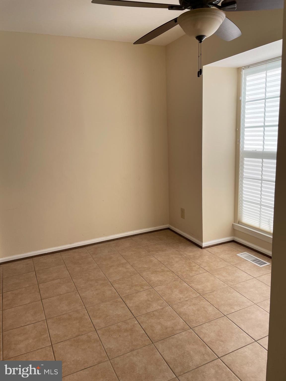 12405 Gooderham Way Gaithersburg, MD 20878 - Photo 9 of 31 a view of an empty room