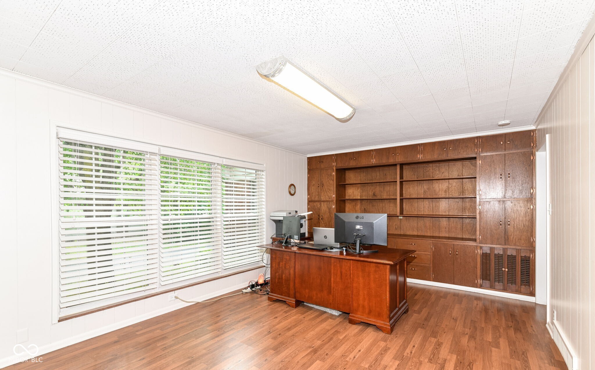 5828 Andover Road Indianapolis, IN 46220 - Photo 13 of 37