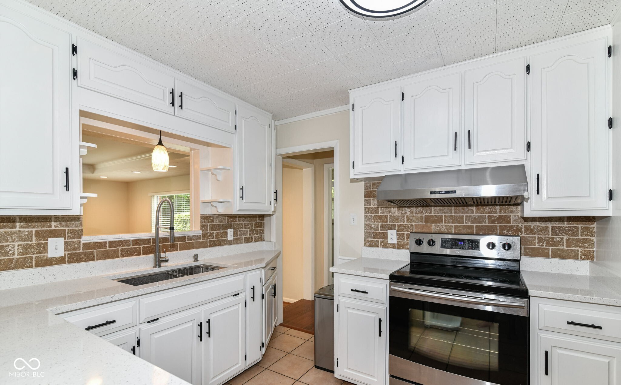 5828 Andover Road Indianapolis, IN 46220 - Photo 15 of 37