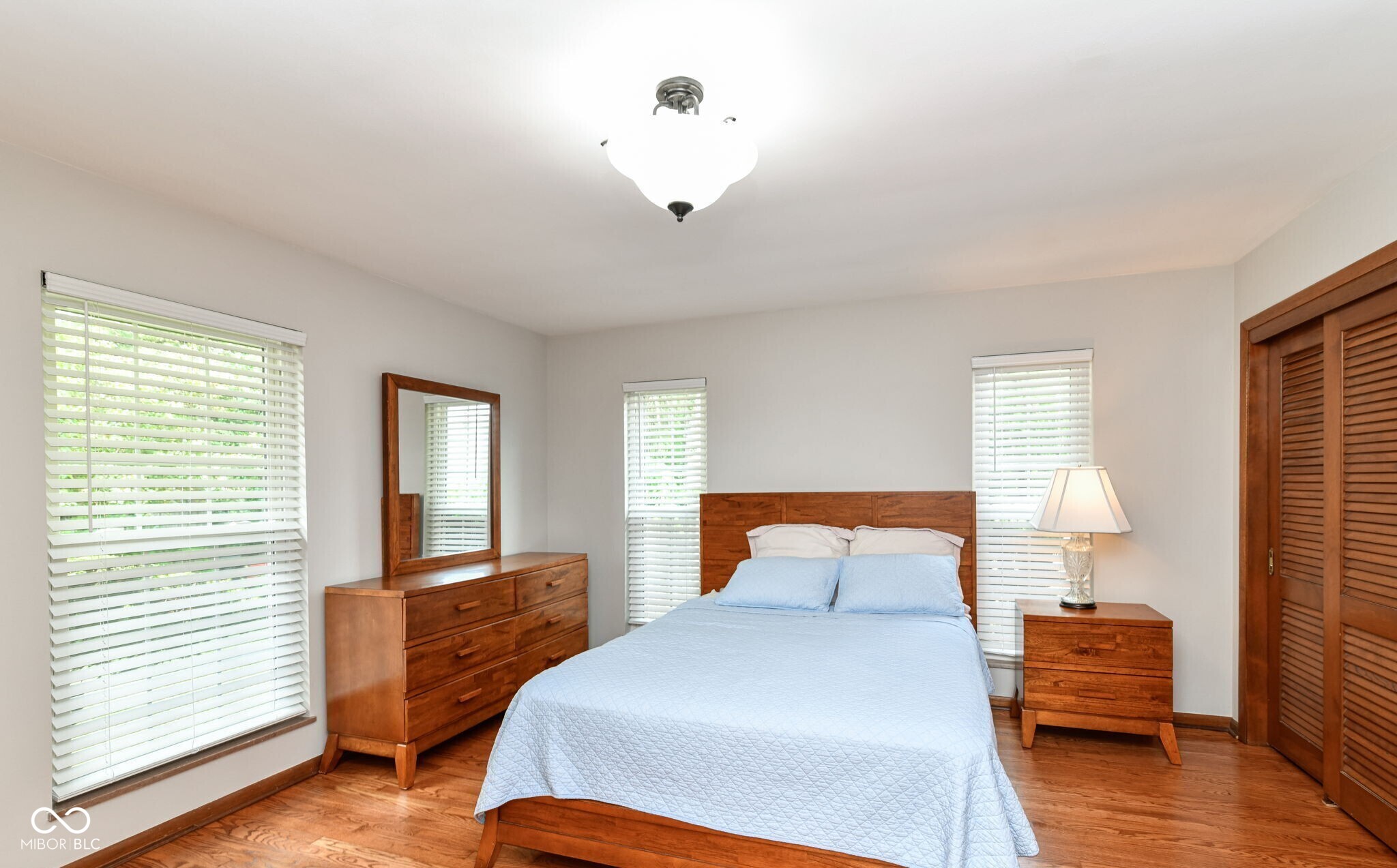 5828 Andover Road Indianapolis, IN 46220 - Photo 8 of 37