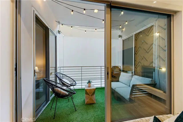 $669,000 | 6735 Yucca Street, Unit 107, Los Angeles, CA 90028