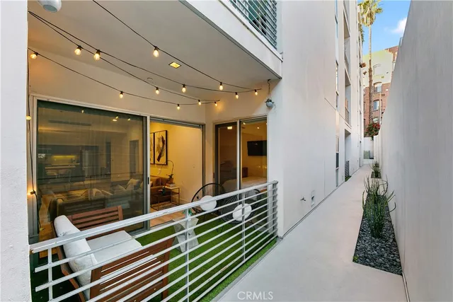 $669,000 | 6735 Yucca Street, Unit 107, Los Angeles, CA 90028