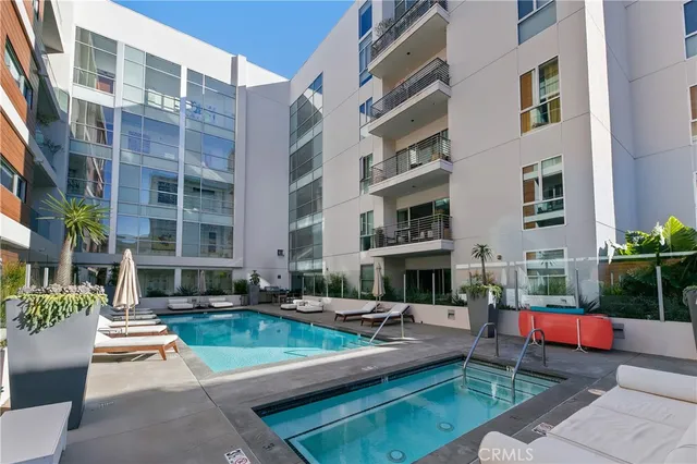 $669,000 | 6735 Yucca Street, Unit 107, Los Angeles, CA 90028